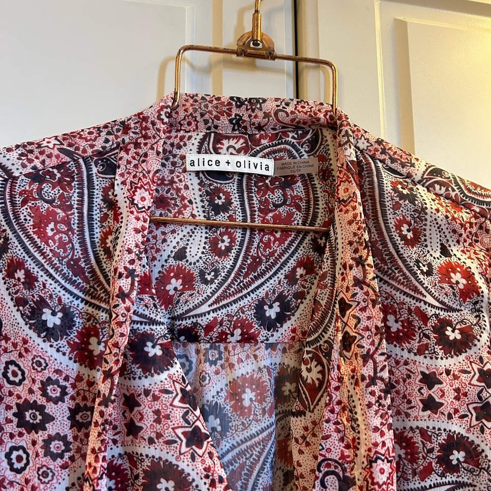 ALICE & OLIVIA peasant top